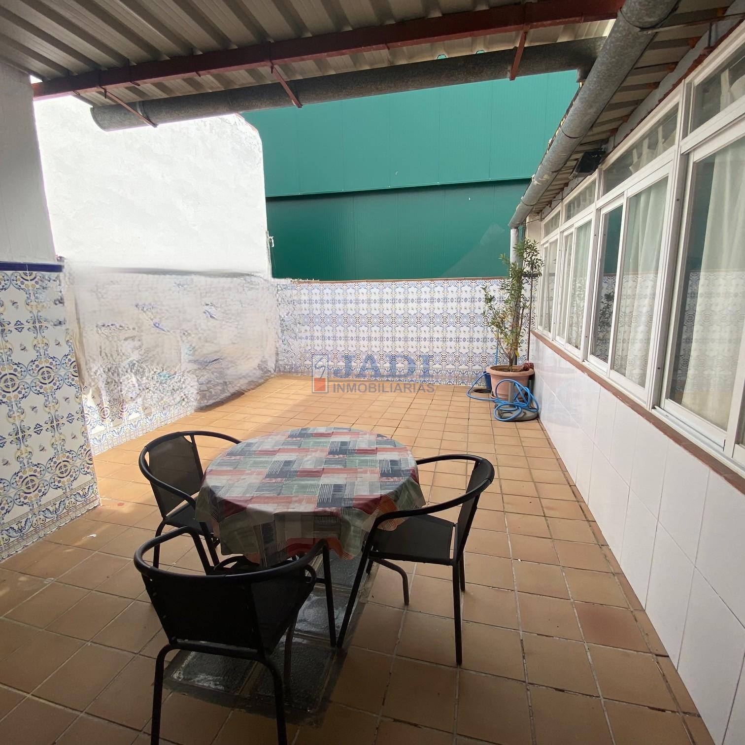 For sale of house in Valdepeñas
