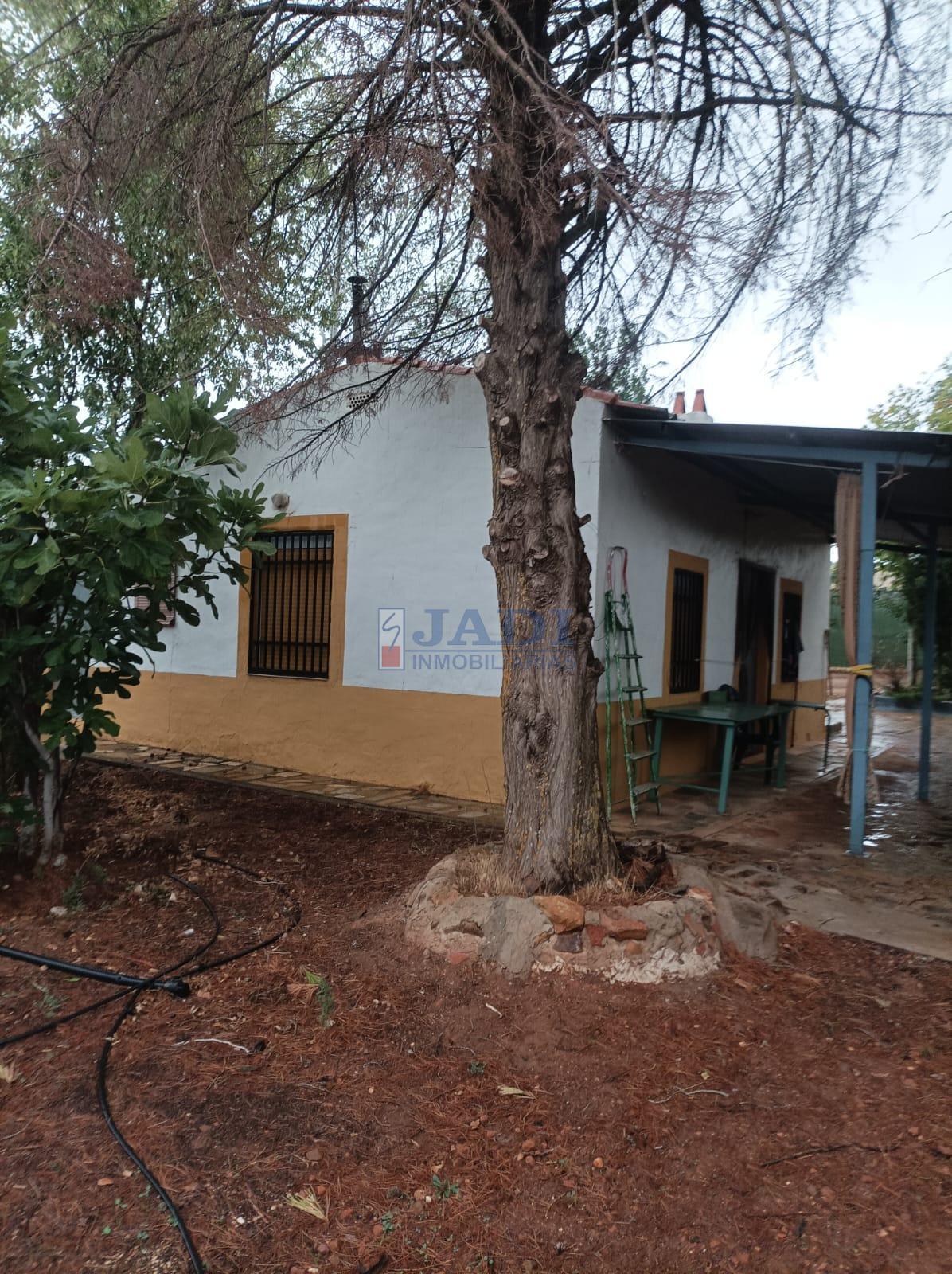 Venta de casa en Valdepeñas