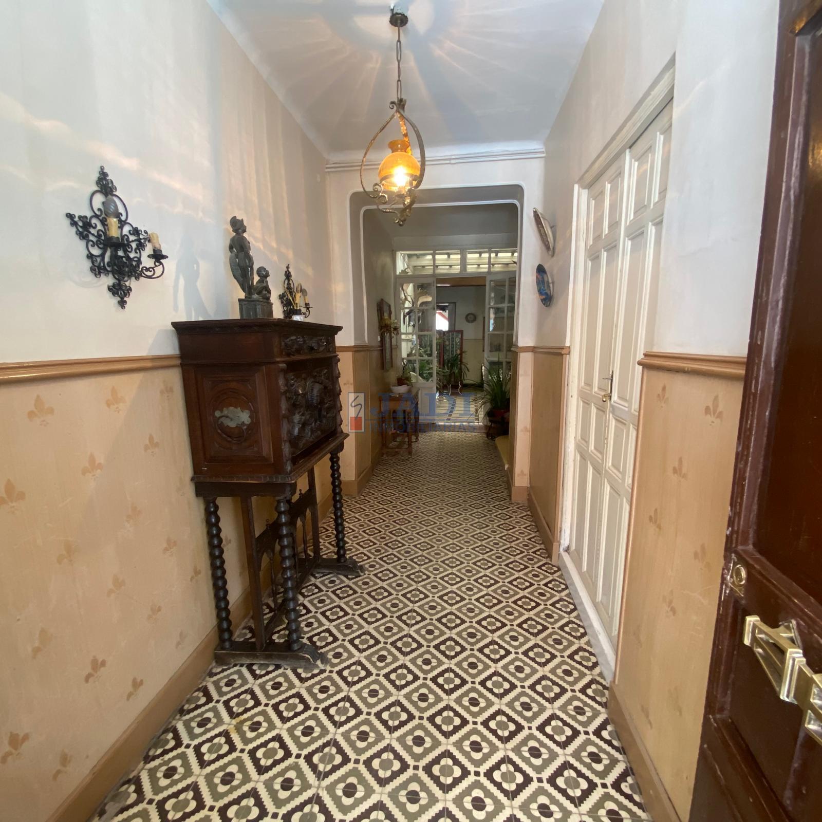 For sale of house in Valdepeñas