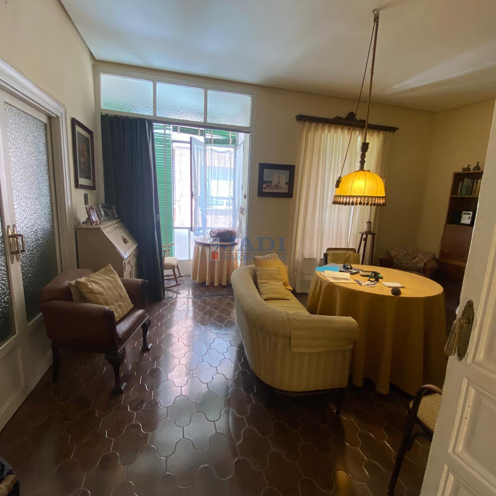 For sale of house in Valdepeñas