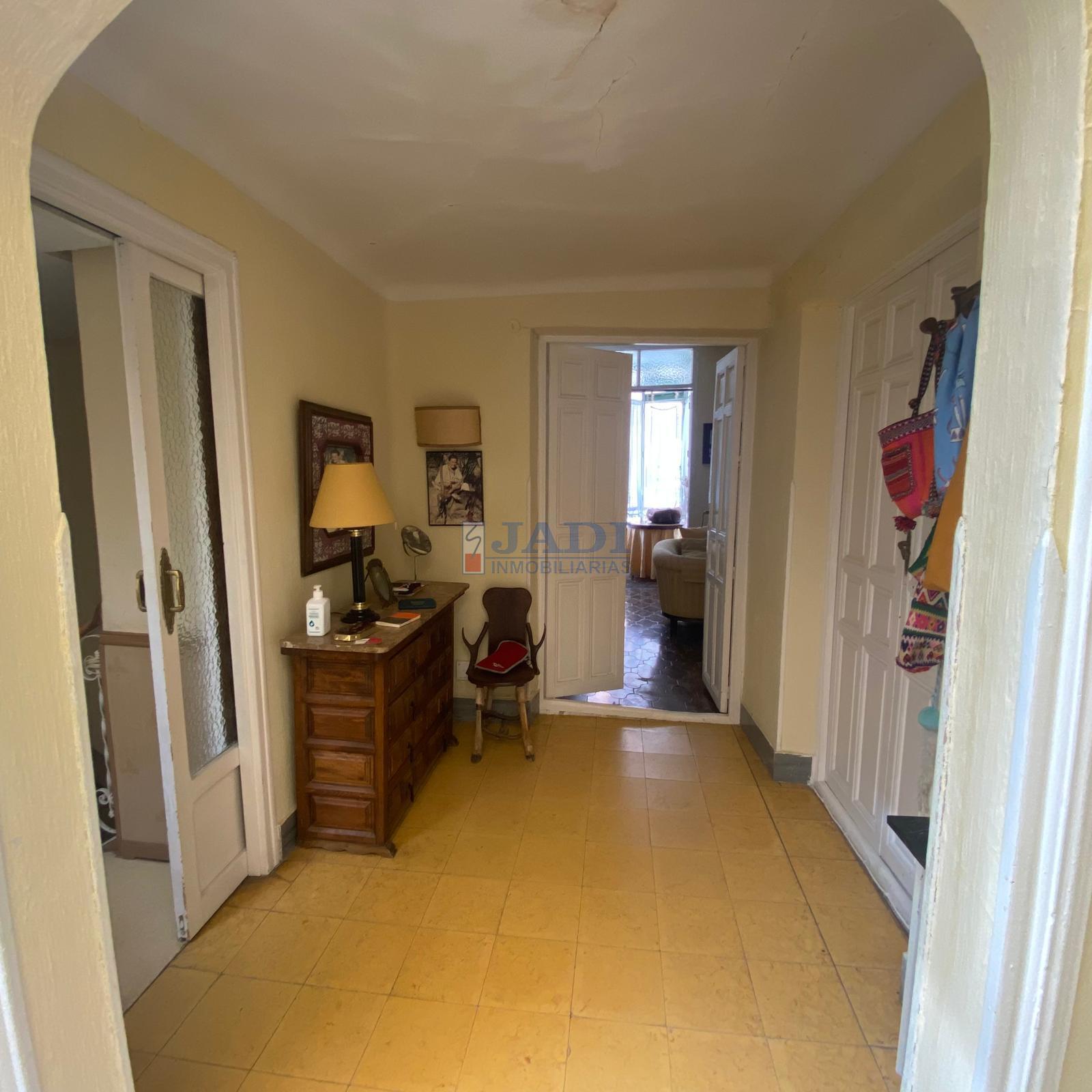 For sale of house in Valdepeñas