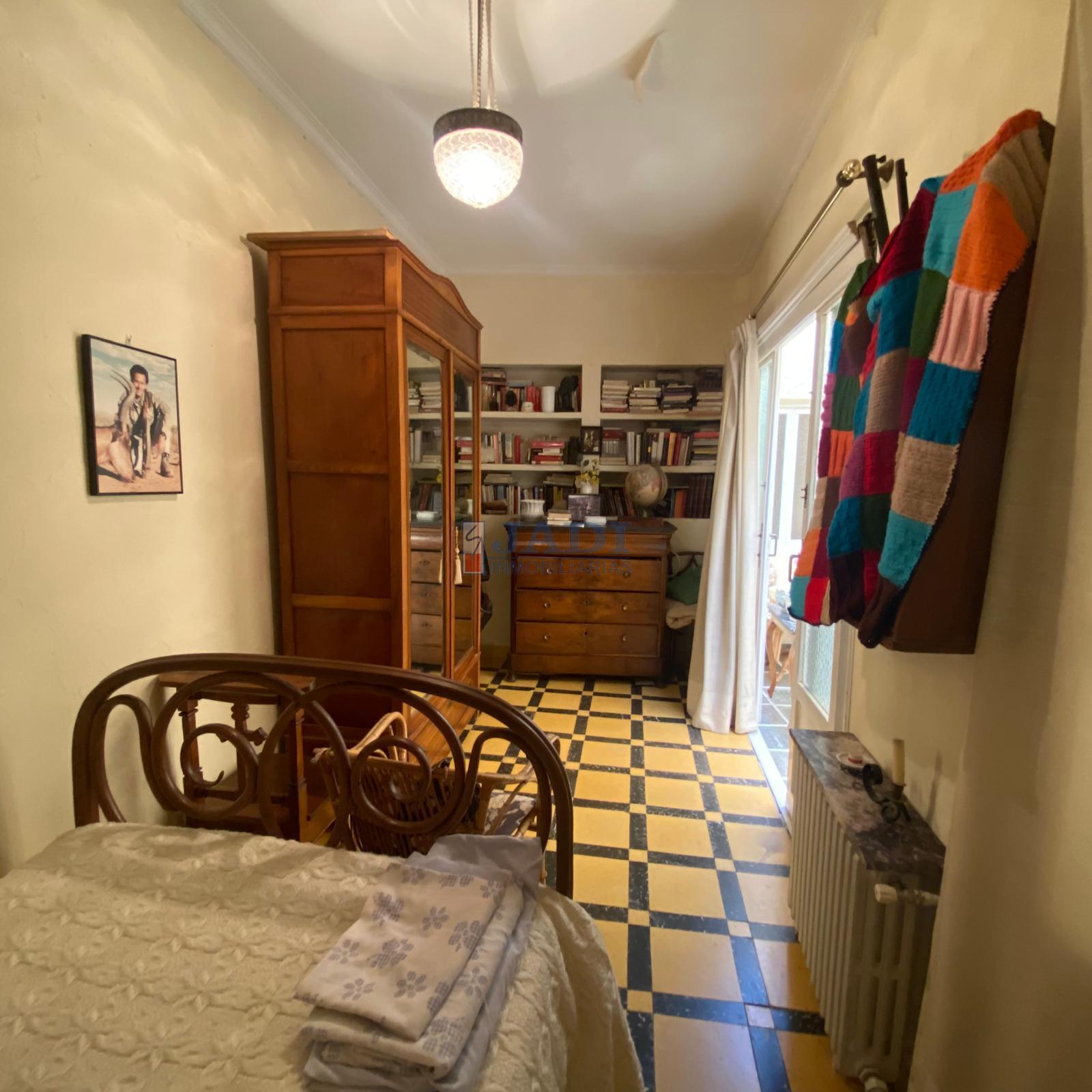 For sale of house in Valdepeñas