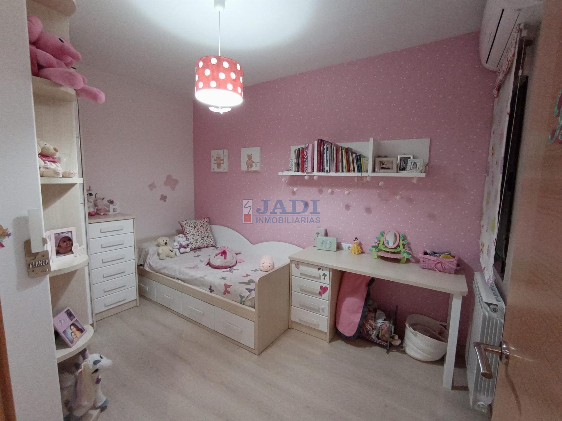 For sale of house in Valdepeñas