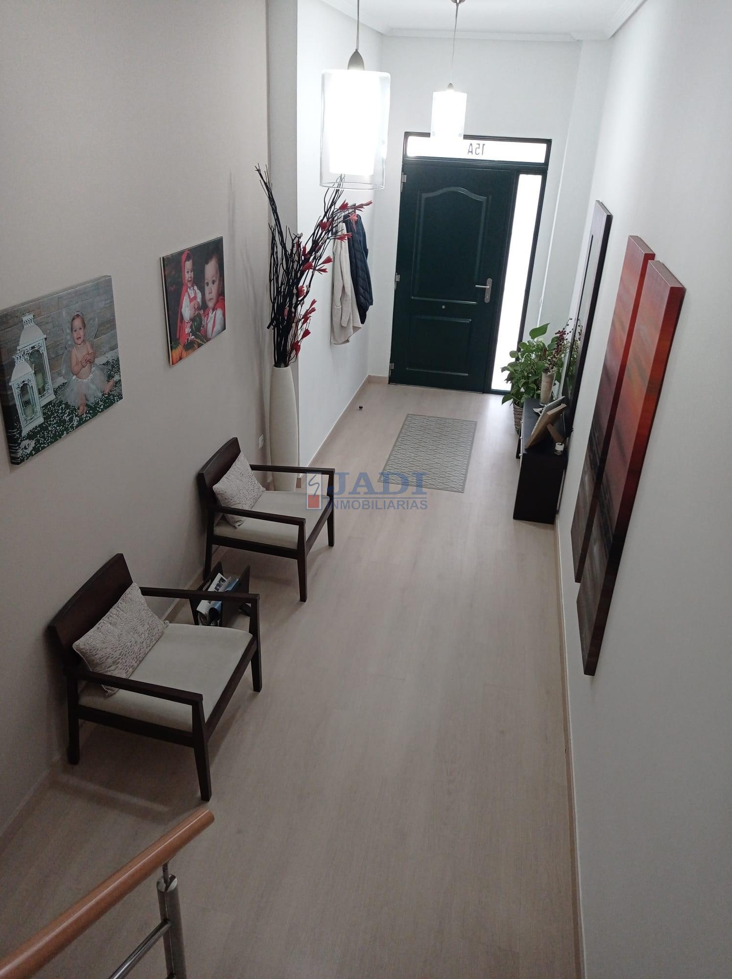 For sale of house in Valdepeñas