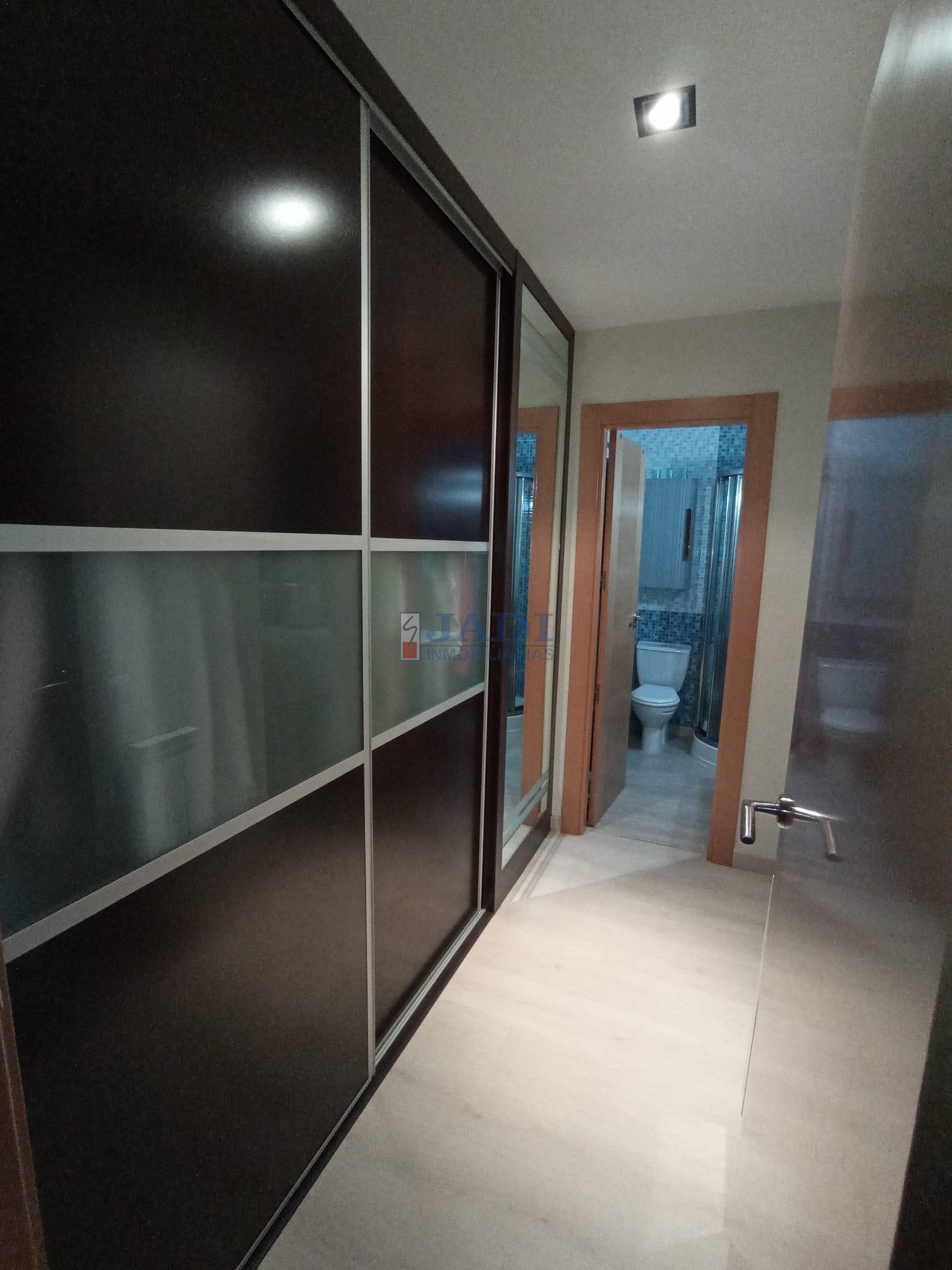 For sale of house in Valdepeñas