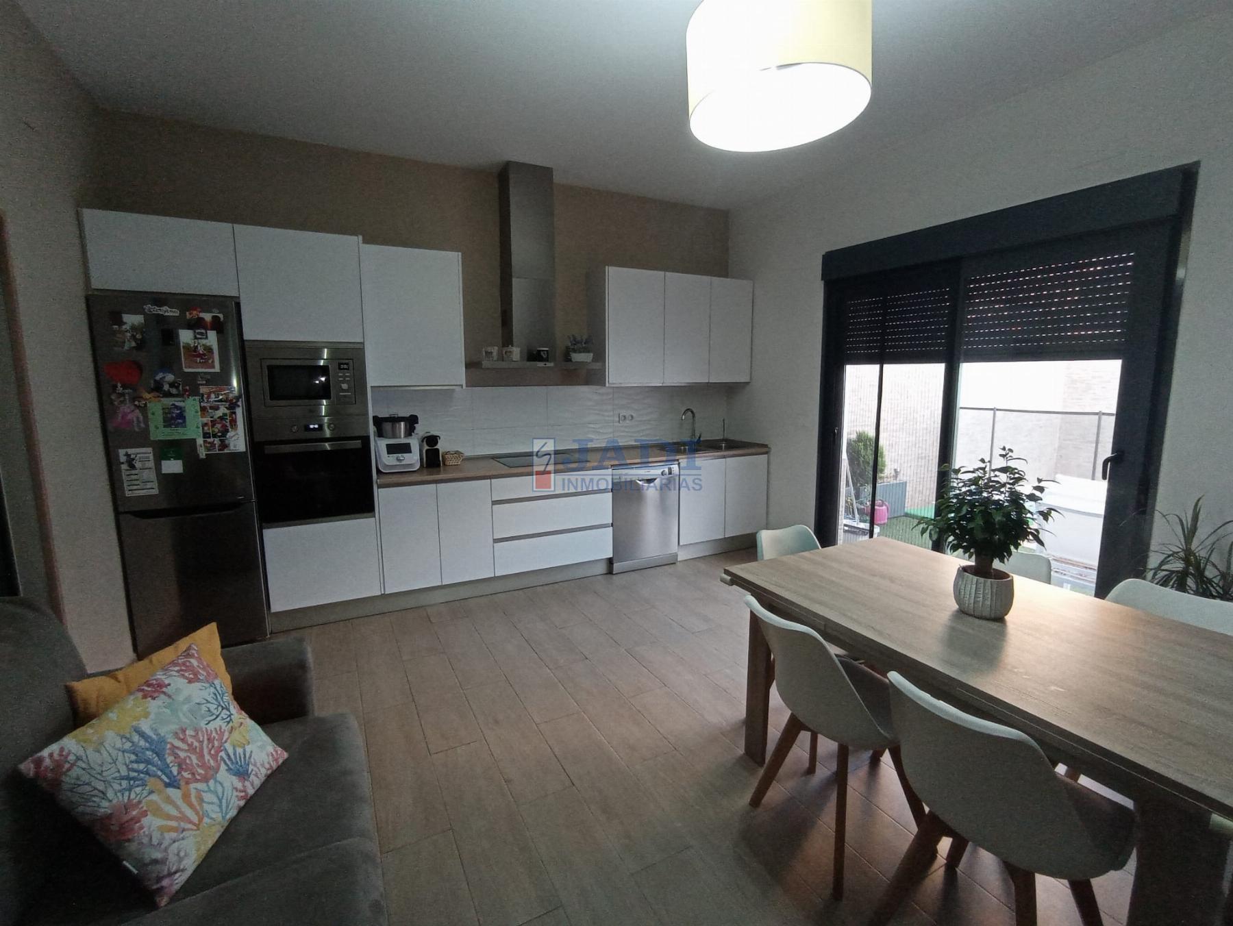 For sale of house in Valdepeñas