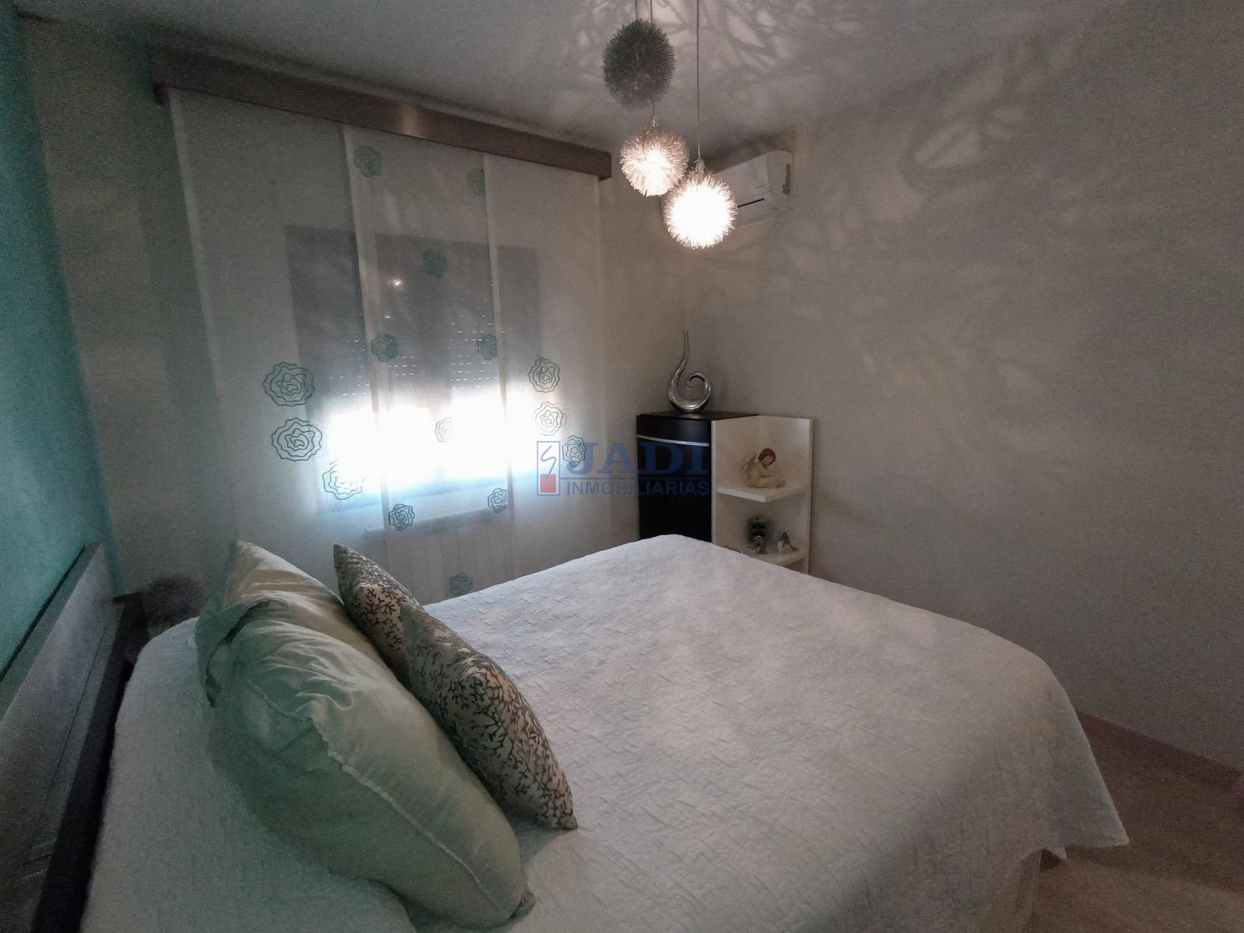 For sale of house in Valdepeñas
