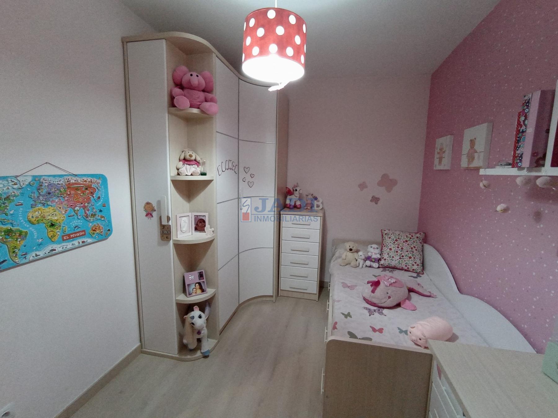 For sale of house in Valdepeñas
