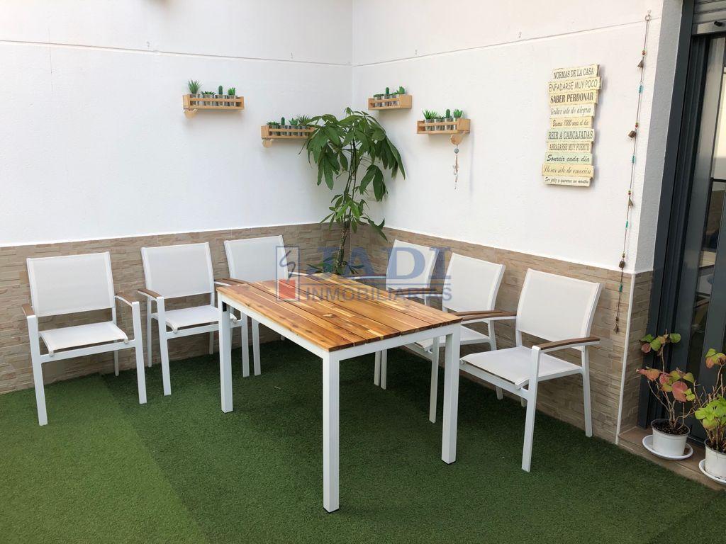 For sale of house in Valdepeñas