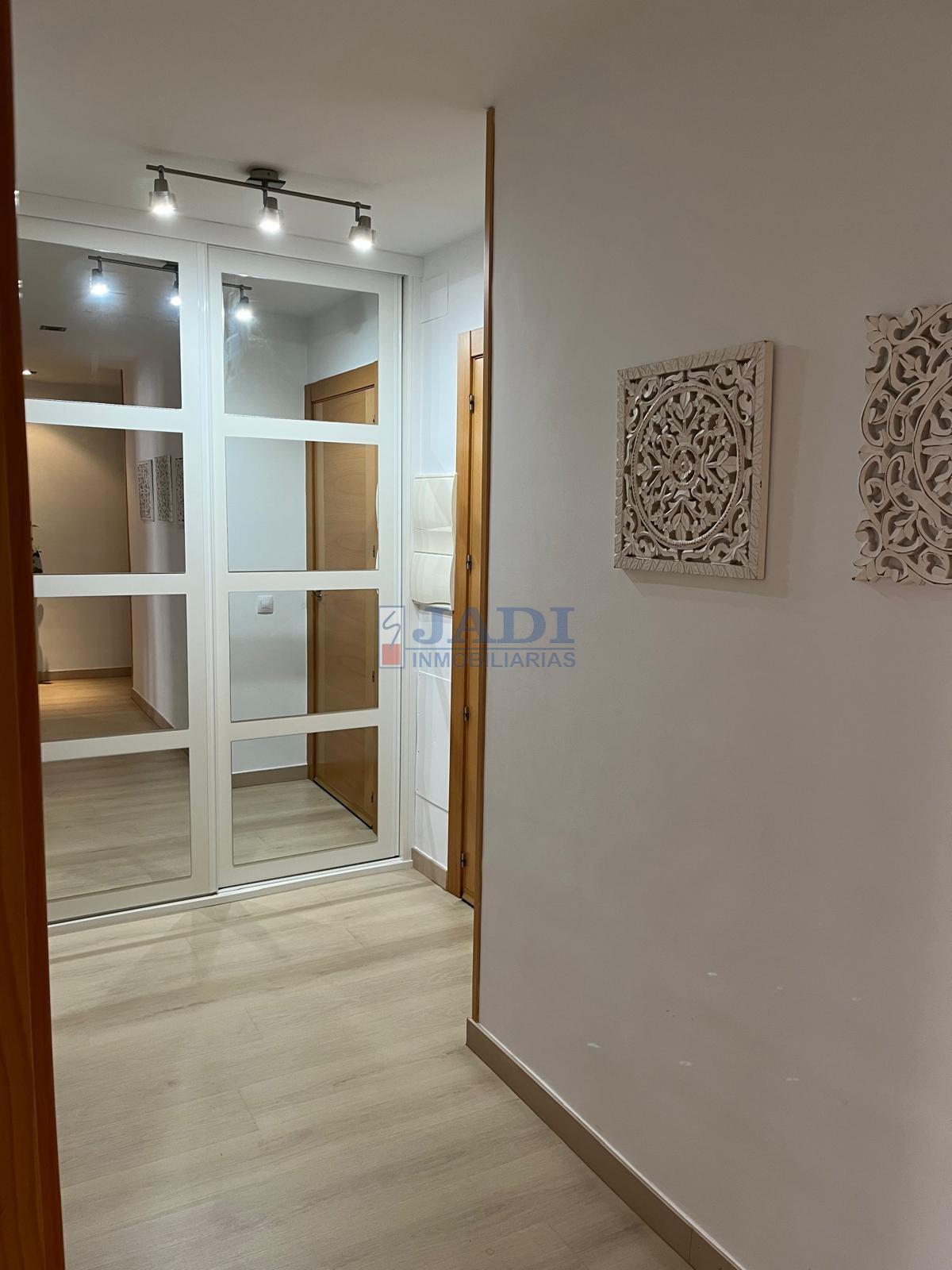 For sale of house in Valdepeñas