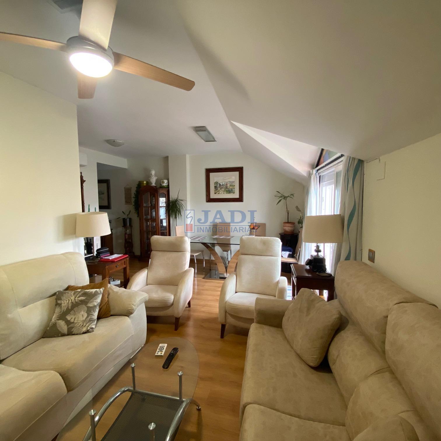 For sale of penthouse in Valdepeñas