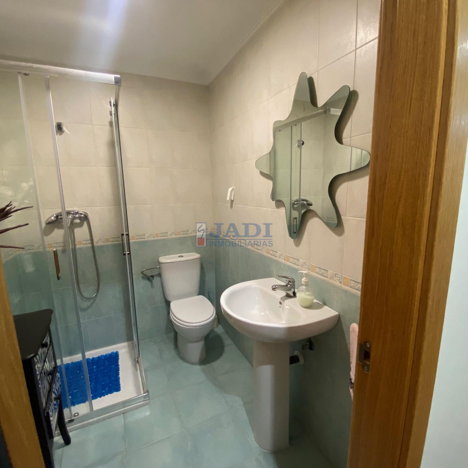 For sale of penthouse in Valdepeñas