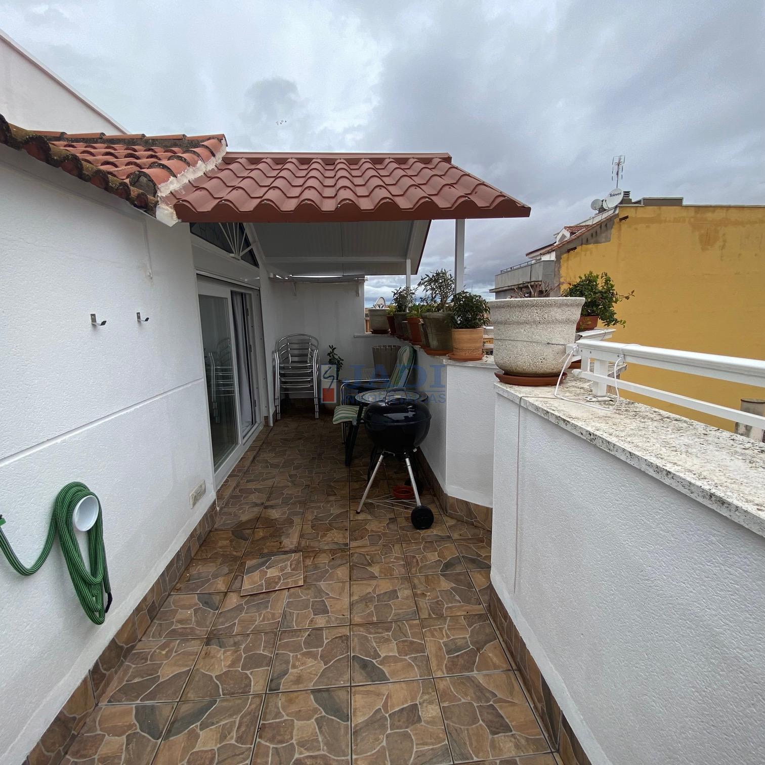 For sale of penthouse in Valdepeñas