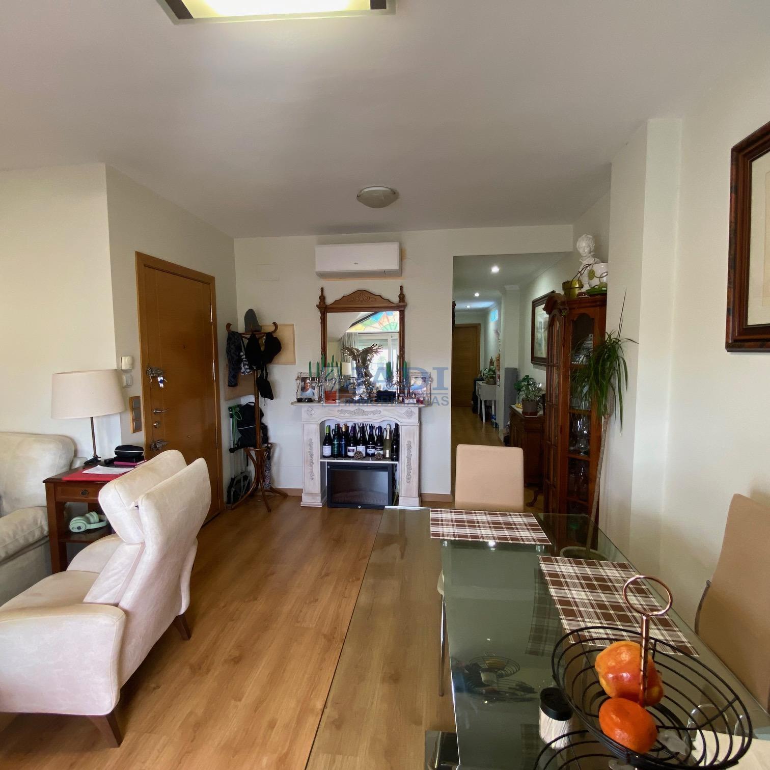 For sale of penthouse in Valdepeñas