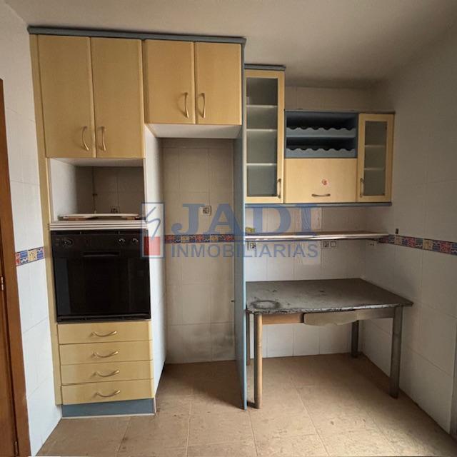 For sale of flat in Valdepeñas