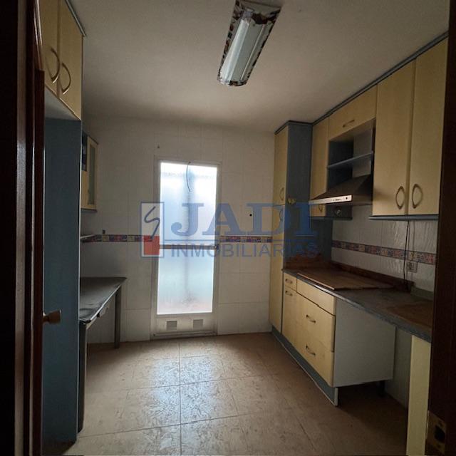 For sale of flat in Valdepeñas