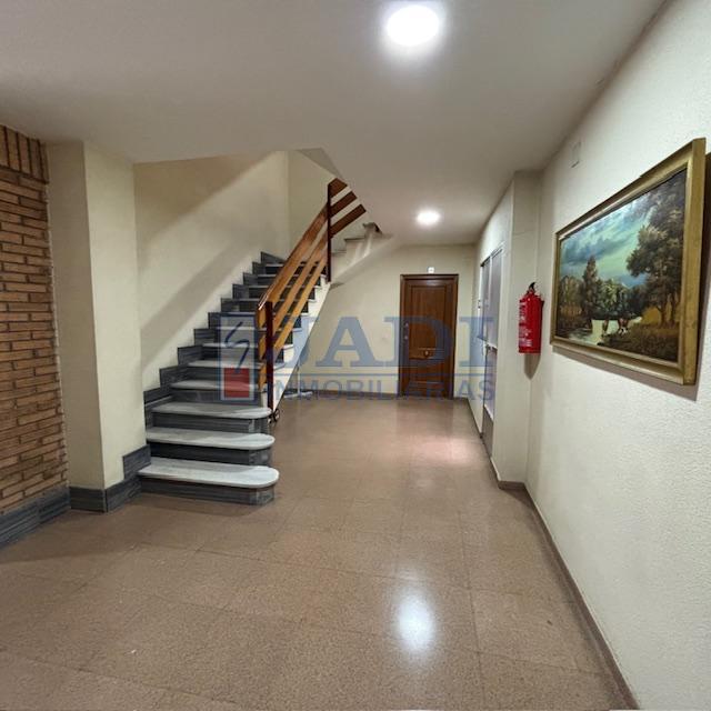 For sale of flat in Valdepeñas