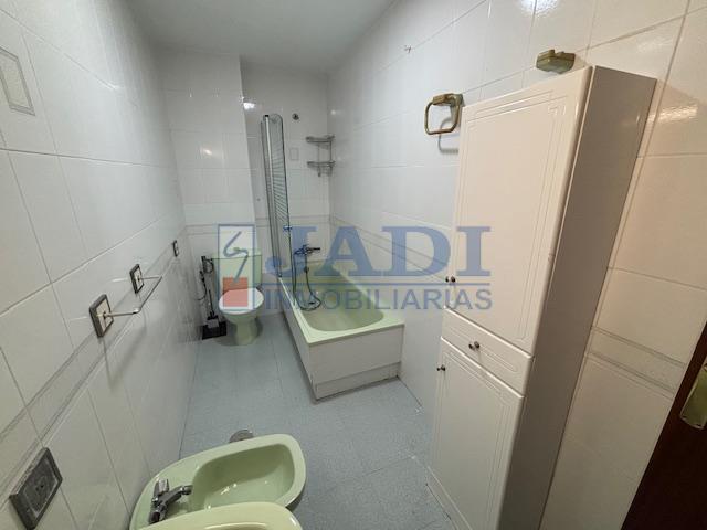 For rent of flat in Valdepeñas