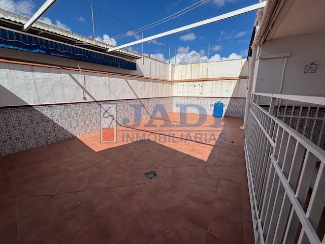 Venta de casa en Valdepeñas