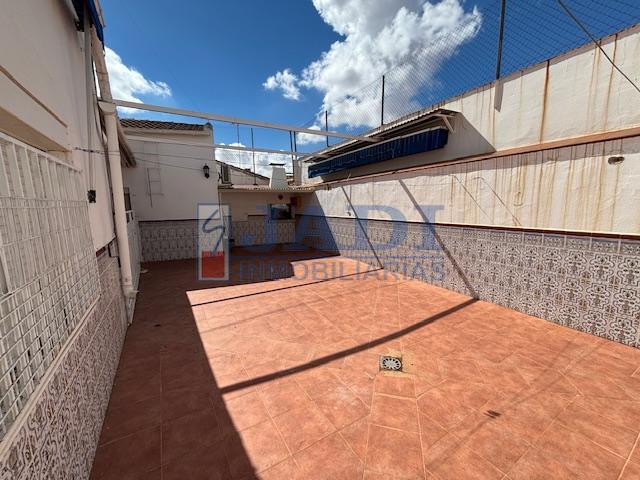 Venta de casa en Valdepeñas