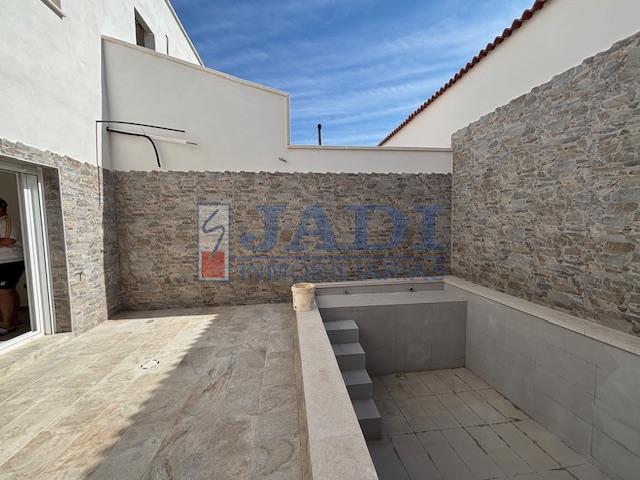 For sale of house in Valdepeñas