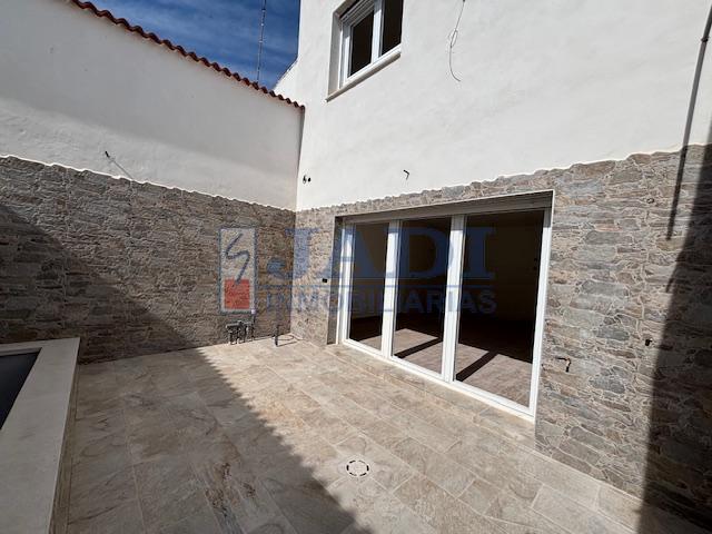 For sale of house in Valdepeñas