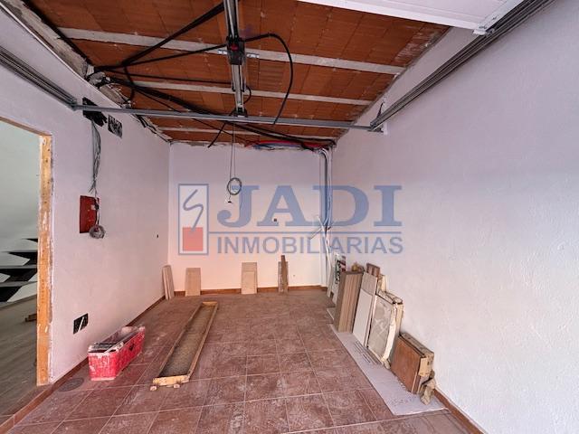 For sale of house in Valdepeñas