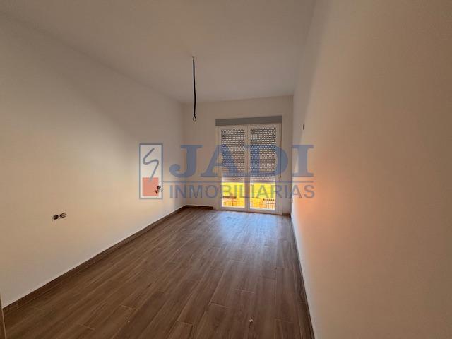 For sale of house in Valdepeñas