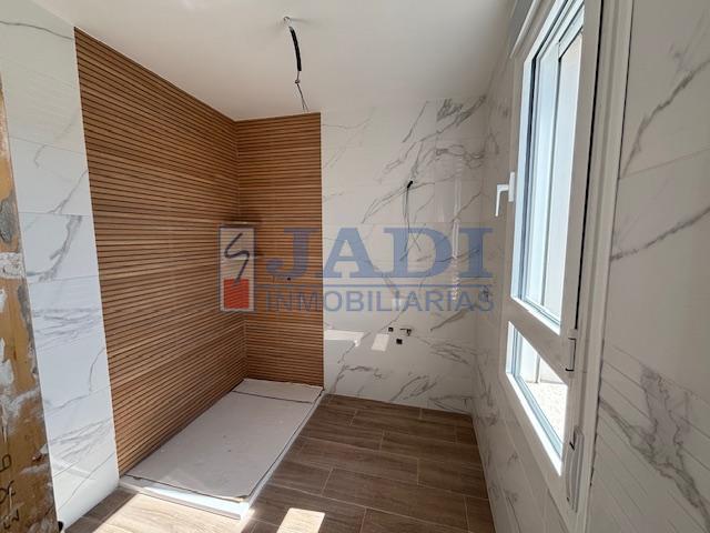 For sale of house in Valdepeñas