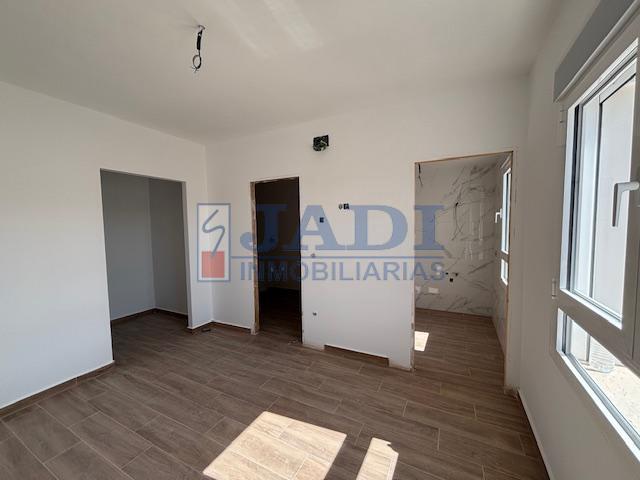 For sale of house in Valdepeñas