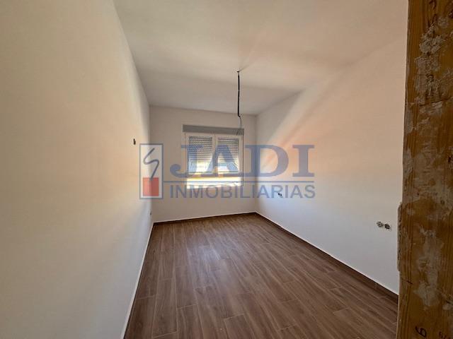 For sale of house in Valdepeñas