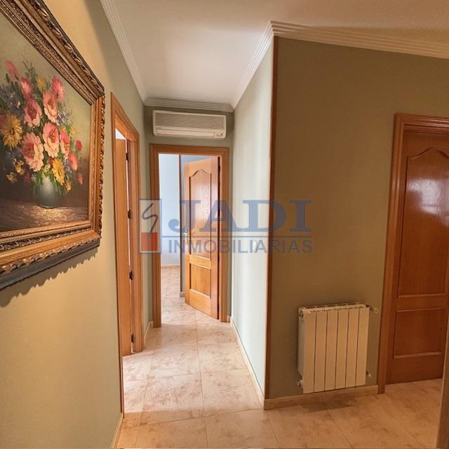 Venta de casa en Valdepeñas