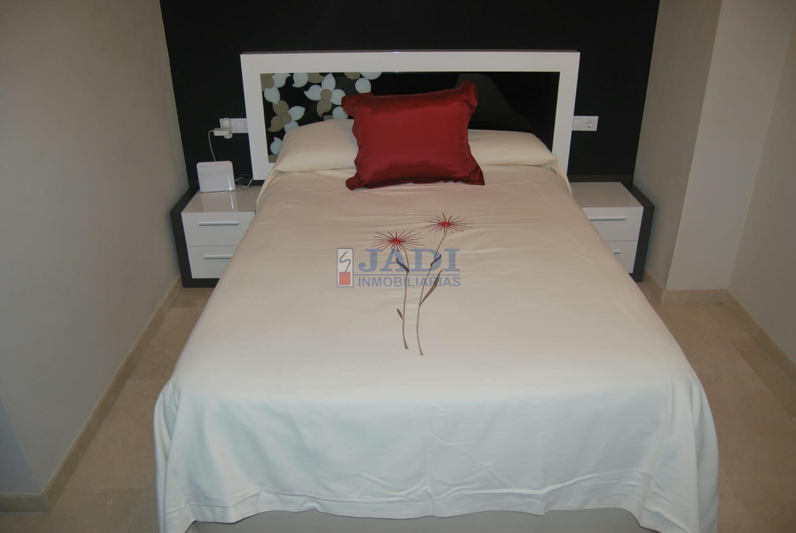 For sale of flat in Valdepeñas