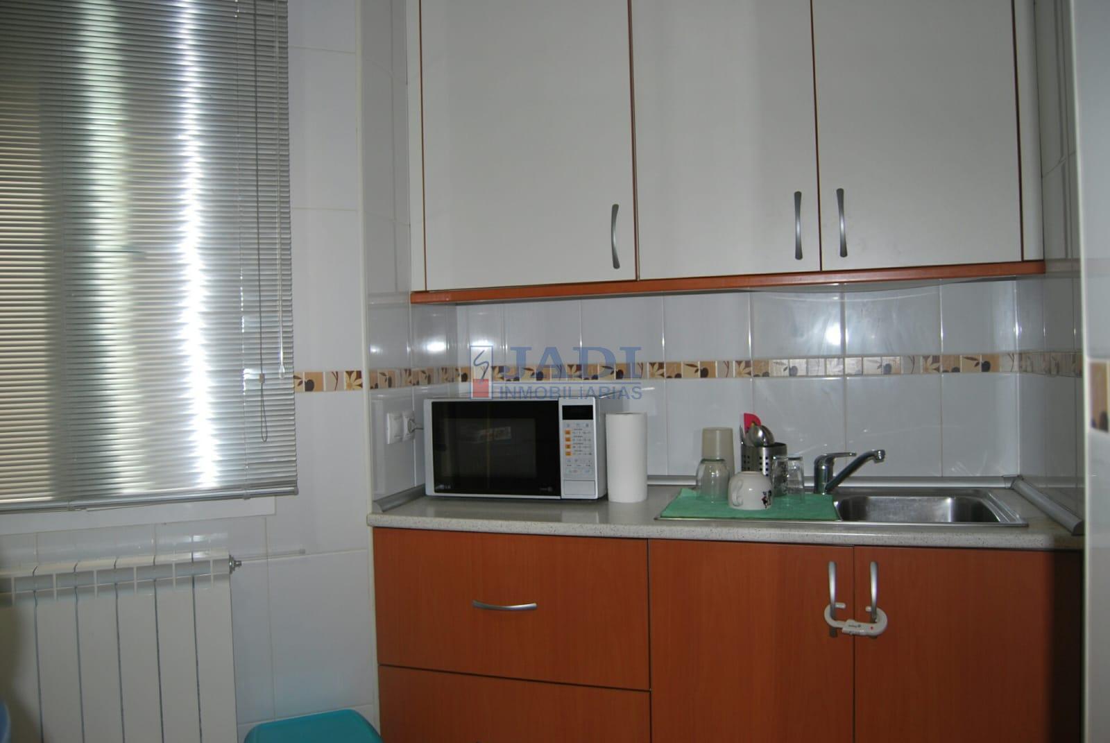 For sale of flat in Valdepeñas
