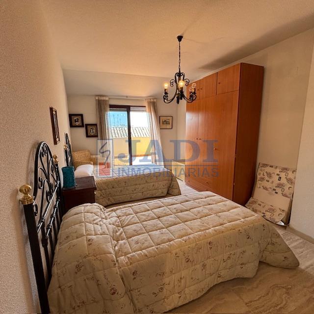 For sale of penthouse in Valdepeñas