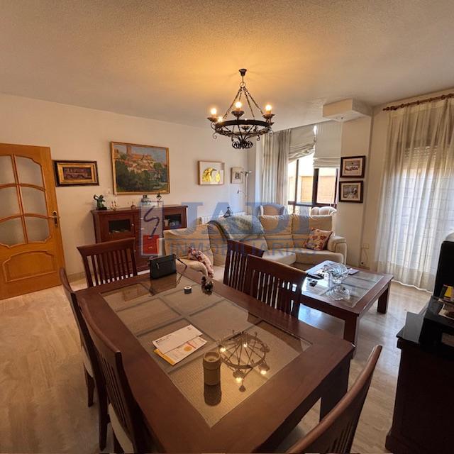 For sale of penthouse in Valdepeñas
