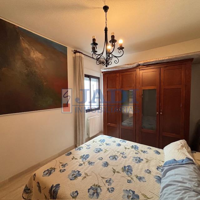 For sale of penthouse in Valdepeñas