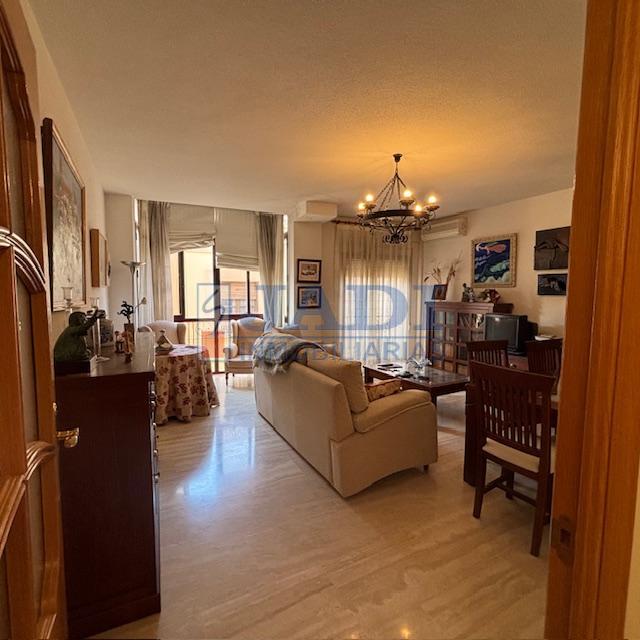For sale of penthouse in Valdepeñas