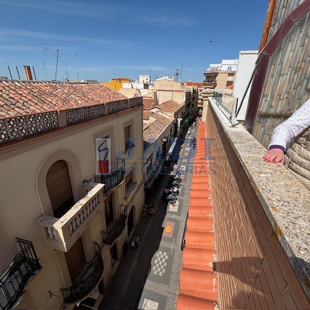 For sale of penthouse in Valdepeñas