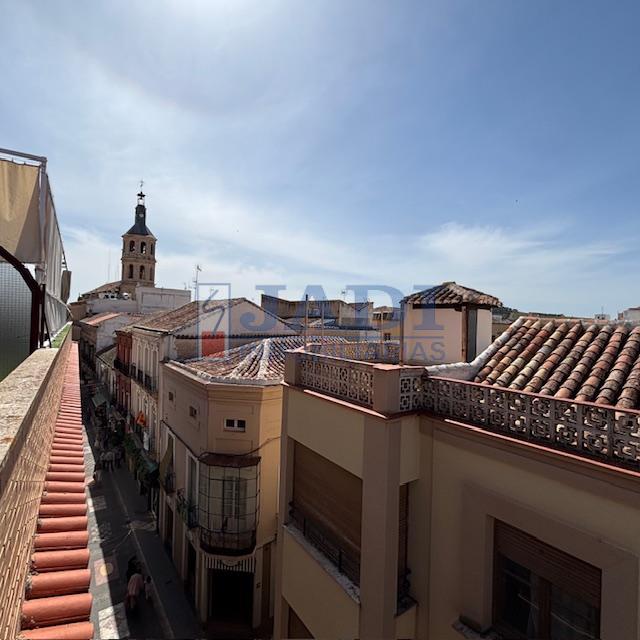 For sale of penthouse in Valdepeñas