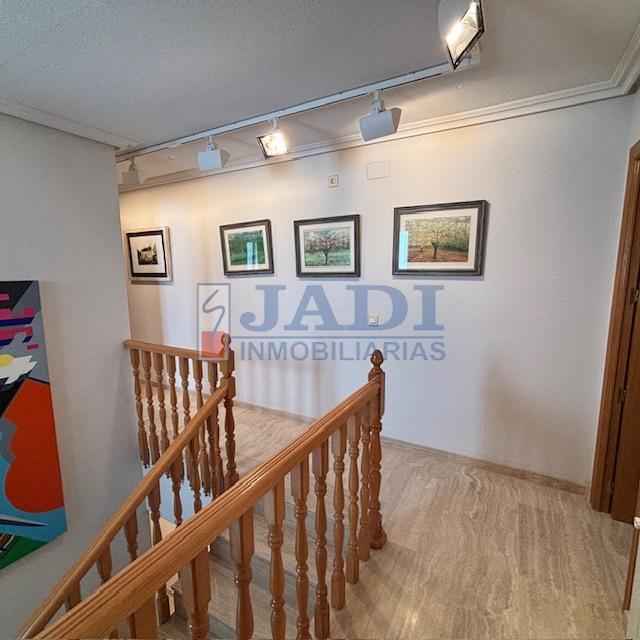 For sale of penthouse in Valdepeñas