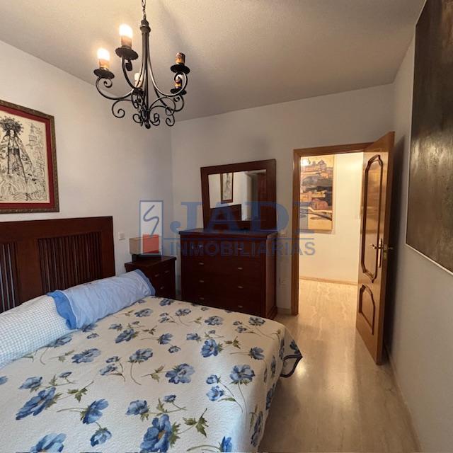 For sale of penthouse in Valdepeñas