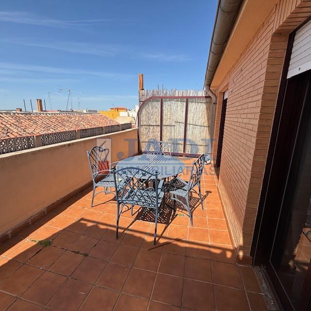 For sale of penthouse in Valdepeñas