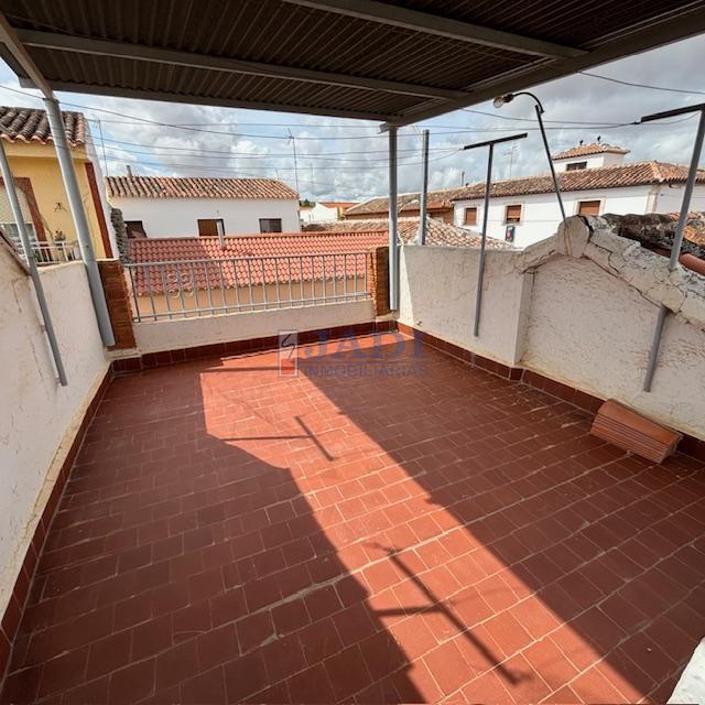 Venta de casa en Valdepeñas