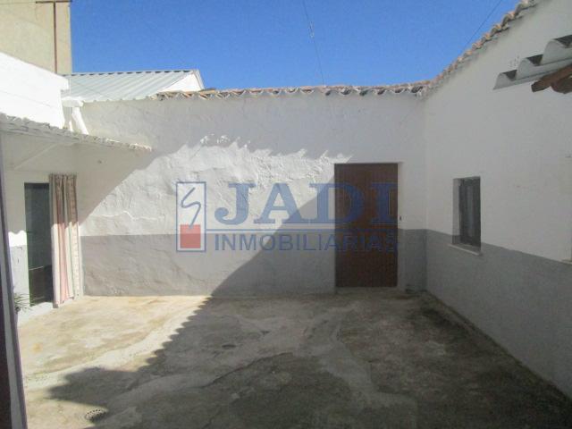 Venta de casa en Valdepeñas