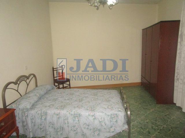 Venta de casa en Valdepeñas