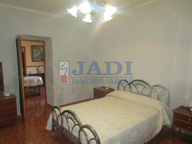 Venta de casa en Valdepeñas