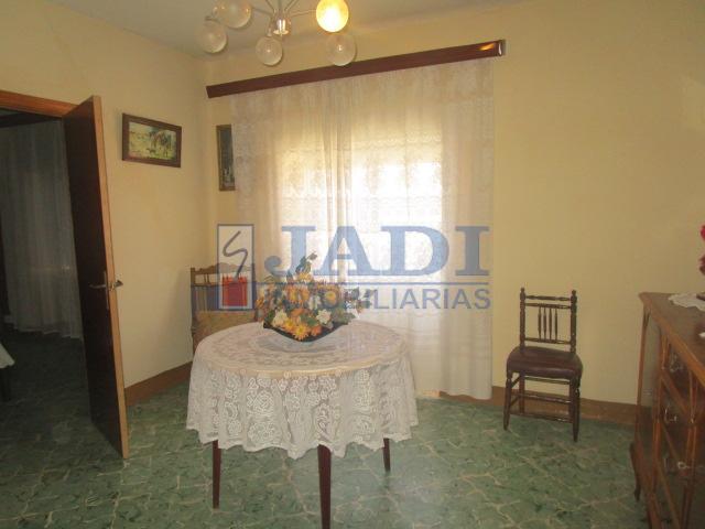 Venta de casa en Valdepeñas