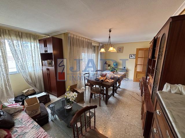 Venta de piso en Valdepeñas