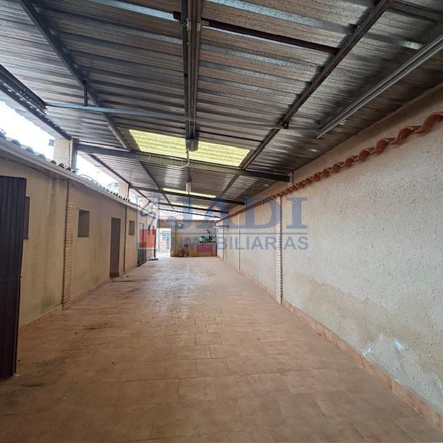 Venta de casa en Valdepeñas